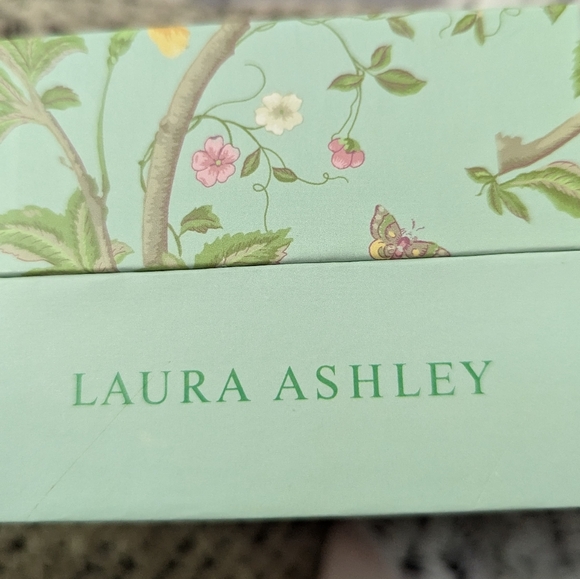 Laura Ashley Red Patent Strap Watch - Picture 3 of 4